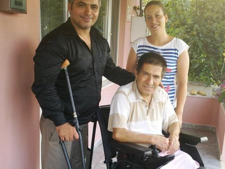 Ayy�ld�z, ak�l� sandalyesine kavu�tu